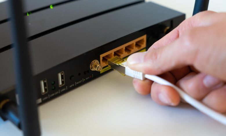 6 genuinely helpful uses for the USB port on your router