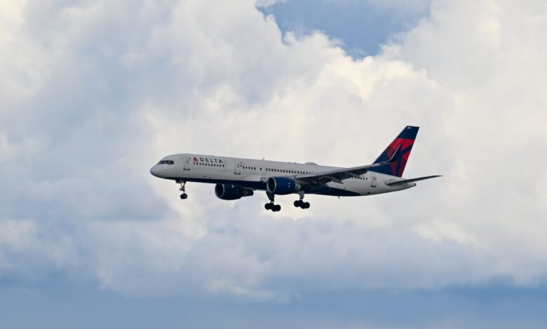 Oh Wow! SHOCKING Footage Shows Delta Plane Flipped Upside Down After Crash Landing In Toronto