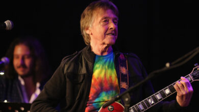 “An unbelievably special musician, and an amazing person”: Joey Molland, guitarist, singer, last surviving original member of Badfinger, dies at 77