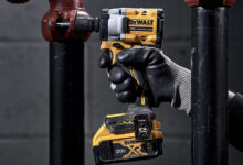 Which Batteries Are Compatible With DeWalt Atomic Compact Series Tools?