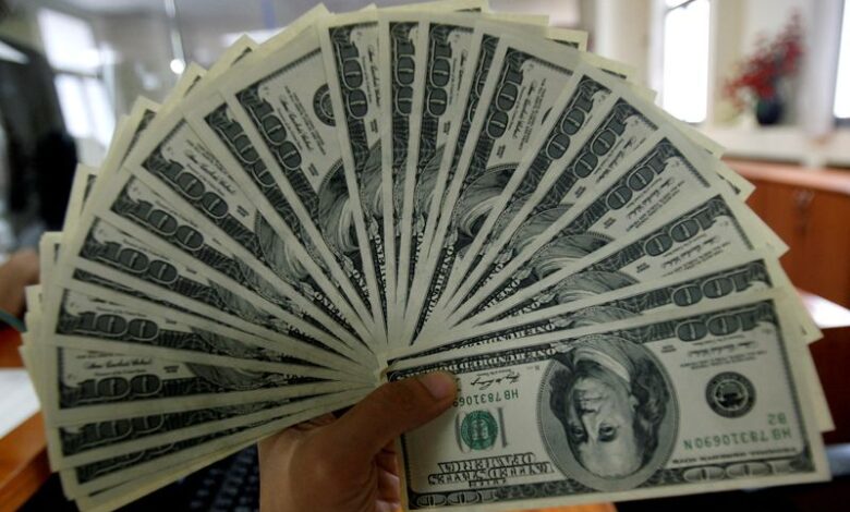 Dollar falls broadly ahead of US data, tariff uncertainty