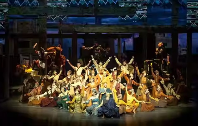 6 Spectacular Stage Shows to Catch in May