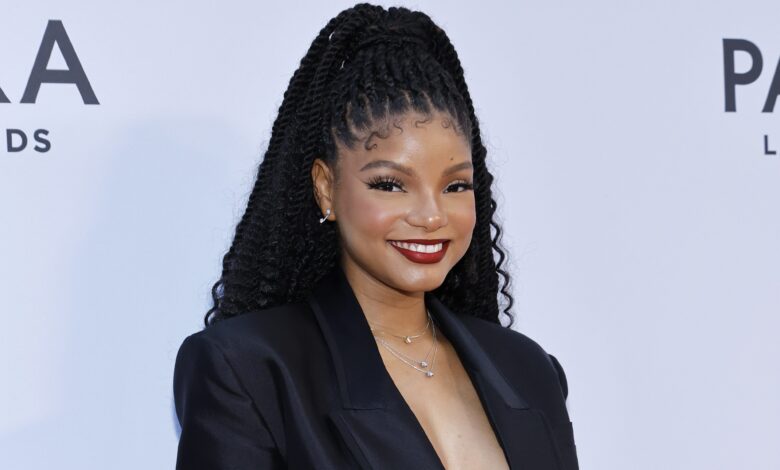 From Mermaid To Mami! Halle Bailey Serves Straight HEAT With “Mom Bod” Vacation Flicks (PHOTOS)