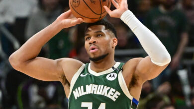 Giannis Antetokounmpo would be wise to stay put in the East