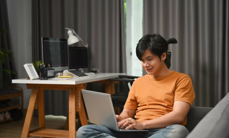 Kansas woman sues porn sites after teenage son accessed adult content on old laptop