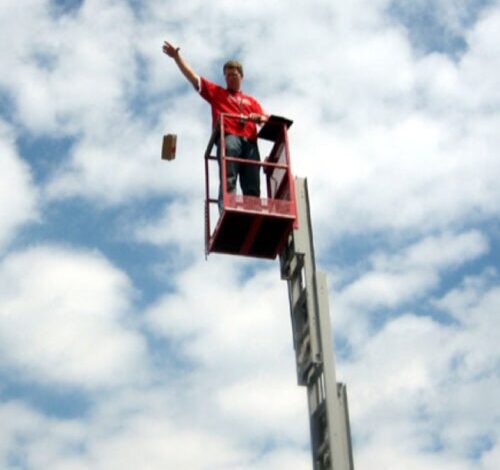 The key to a successful egg drop experiment? Drop it on its side