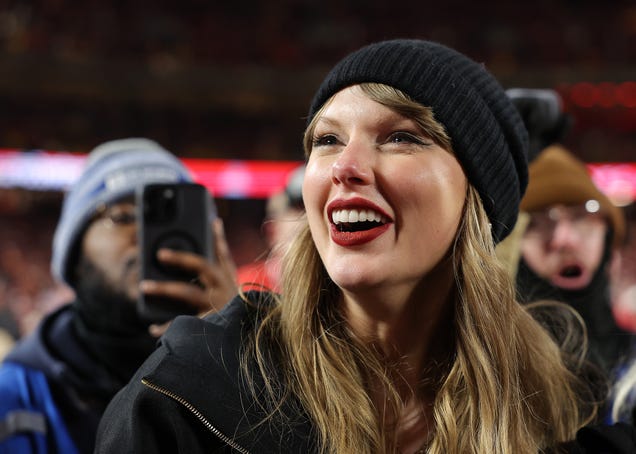 Taylor Swift buys her early work, puts bad blood behind her