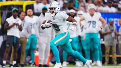 Steelers exploring Jonnu Smith trade: Why he’d fit well in Pittsburgh, help the team’s Aaron Rodgers pursuit