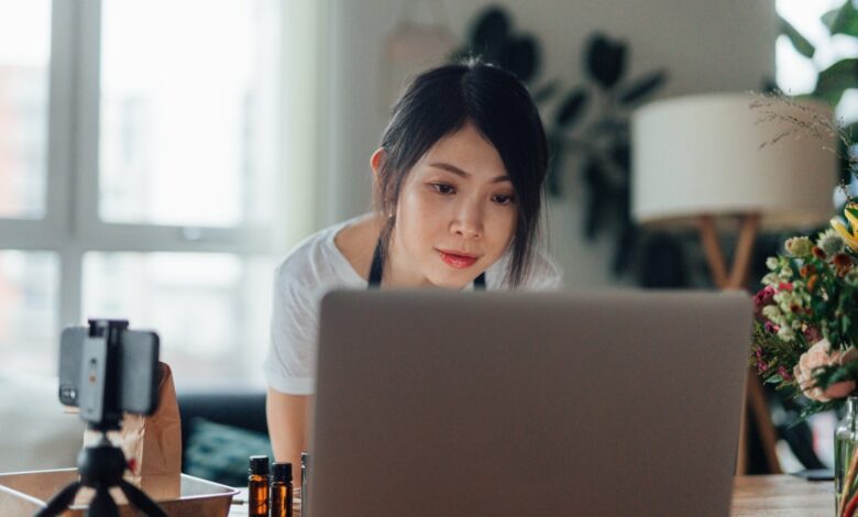 How to Build a Side Hustle That Stands on Its Own — Without Burning Out