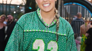 JoJo Siwa Looks So Different With Bombshell Blonde Curly Hair