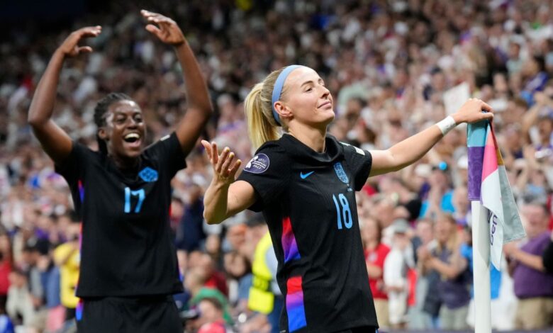 England’s late show stuns Italy as super-subs seal final spot