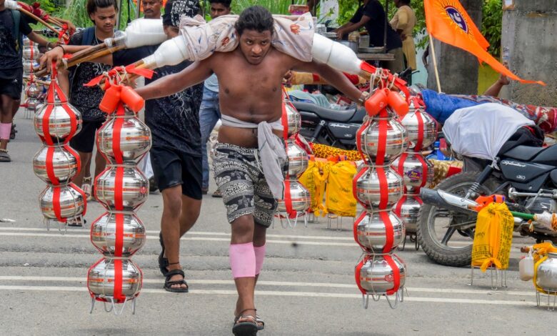 At least six Kanwariyas killed after bus collides with truck in Jharkhand’s Deoghar