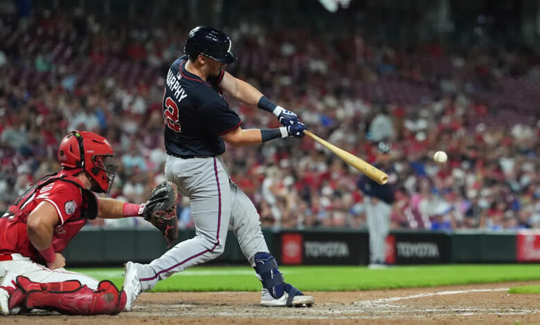 Braves and Reds both score eight runs in the same inning