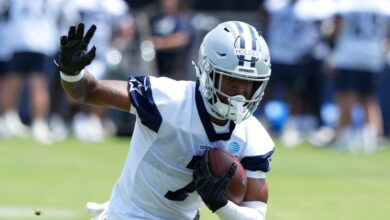 Cowboys training camp: Traeshon Holden does it again