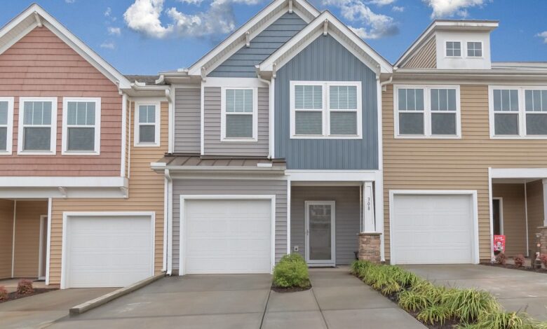 Home Prices Tick Down 0.1% in July, Fall in 39 of the Top 50 U.S. Metros