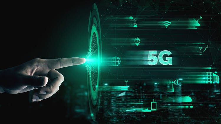 Enhancing Field Service with 5G-Powered Solutions