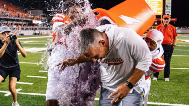 Vaqueros route Lobos in their first game back