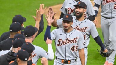 Tigers end slide, tie Guardians atop AL Central
