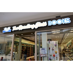 The Reading Glass Books Transforms into Click-and-Mortar Bookstore