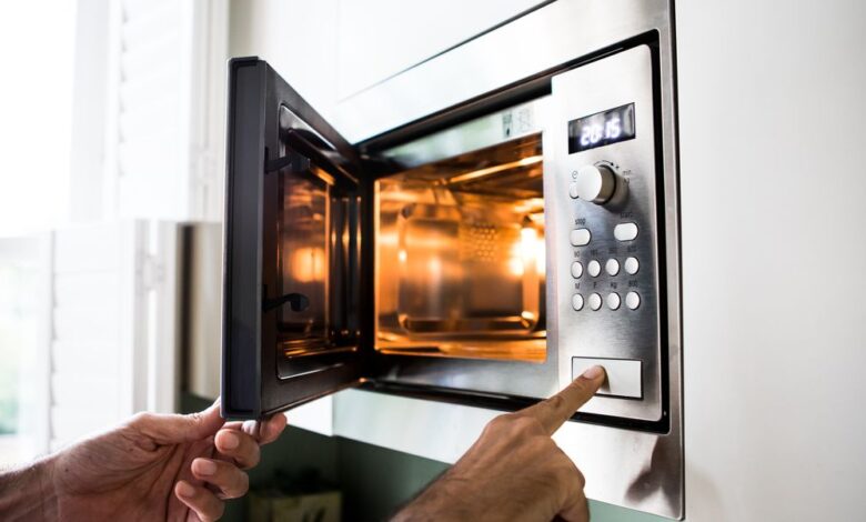 The Dangerous Listeria Outbreak Has Grown. Your Products From Walmart and Trader Joe’s Could Be at Risk.